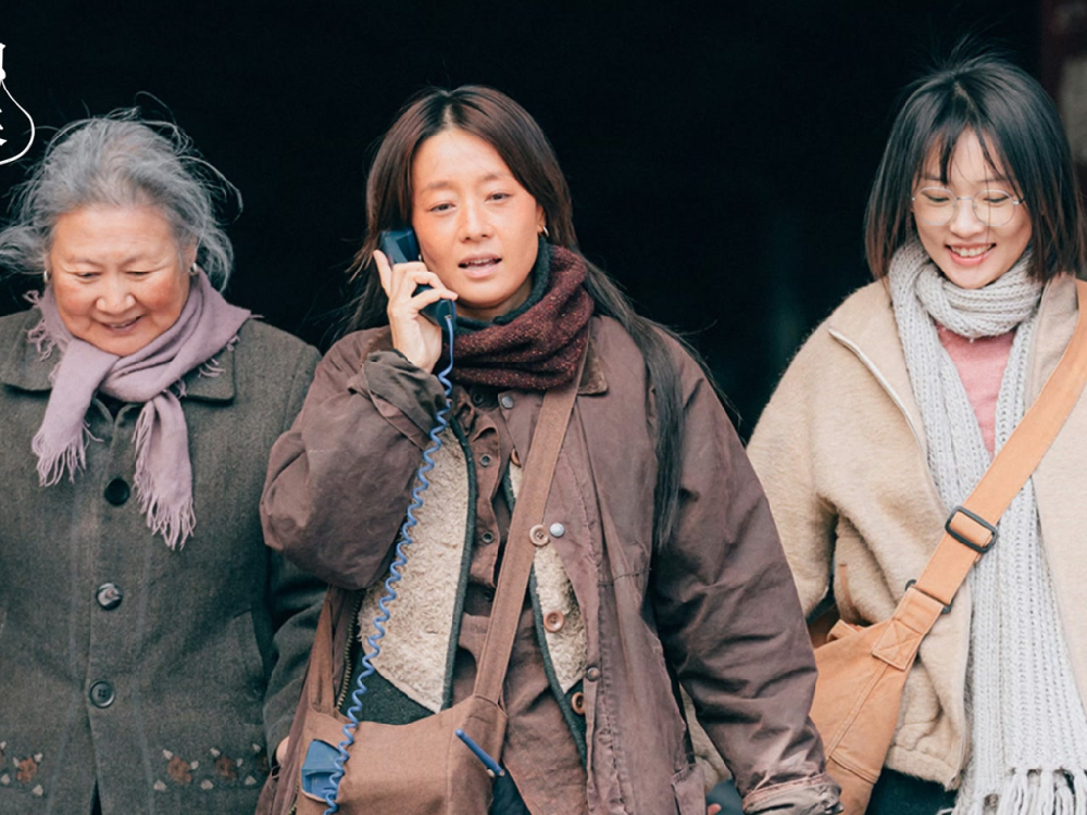 《我的阿勒泰》：田园牧歌的“壳”，纾解当代生活焦虑